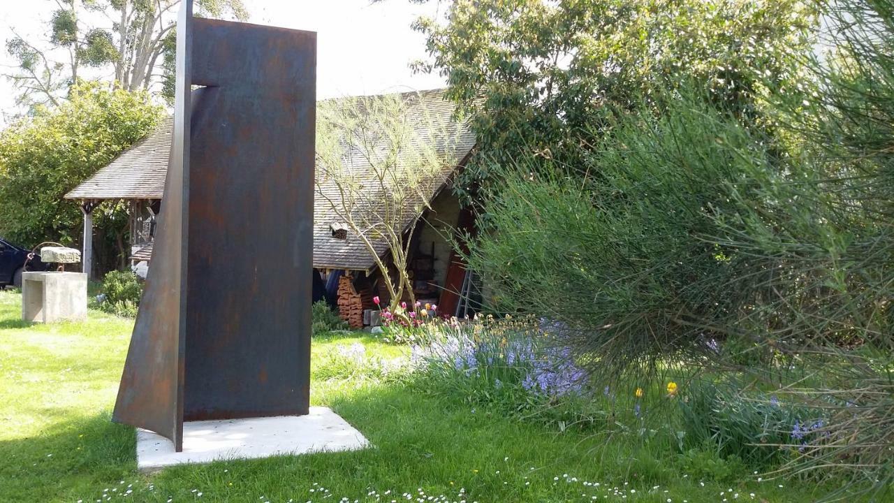 Gite Dans Parc De Sculptures - Gîte Pondichery Port-Mort Exterior foto